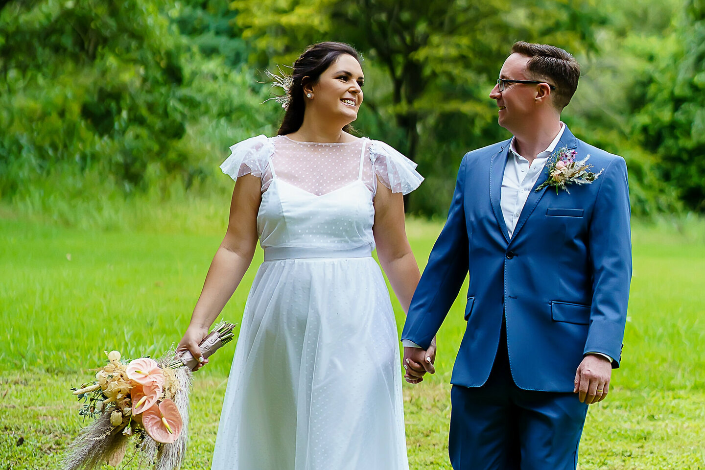 Casamento intimista Capela São Sebastião e Sítio dos Eucaliptos Monte Alto SP | Nathália e Peter Casamento intimista Capela São Sebastião e Sítio dos Eucaliptos Monte Alto SP | Nathália e Peter